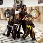 Die Kinder des Kung Fu Selbstverteidigung Kurses in Bamberg lernen Kung Fu Formen zur Selbstverteidigung in der Weng Chun Kung Fu Schule in Bamberg.